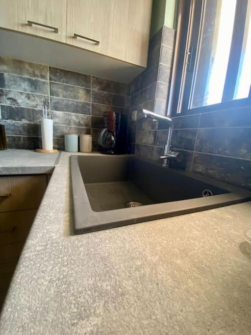 Appartement Τέσσερις Εποχές à Aetos  Extérieur photo
