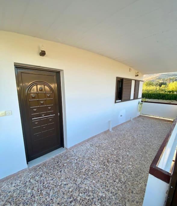 Appartement Τέσσερις Εποχές à Aetos  Extérieur photo
