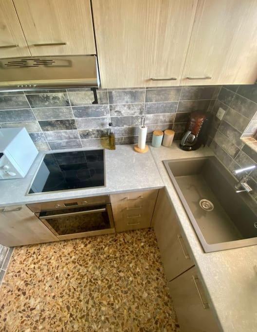 Appartement Τέσσερις Εποχές à Aetos  Extérieur photo